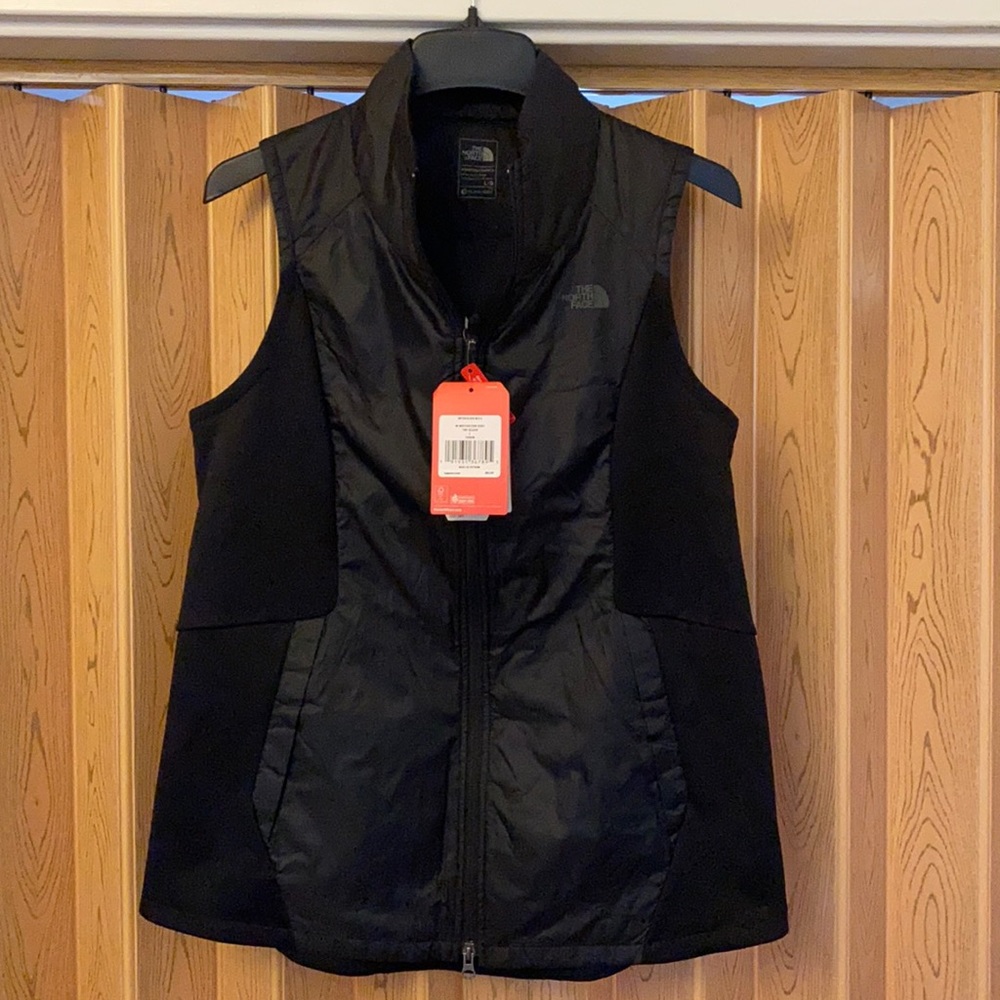 New with tags - Northface Vest